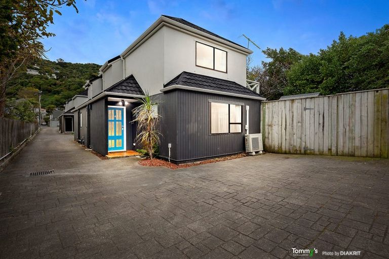 Photo of property in 163u4 Queens Drive, Lyall Bay, Wellington, 6022