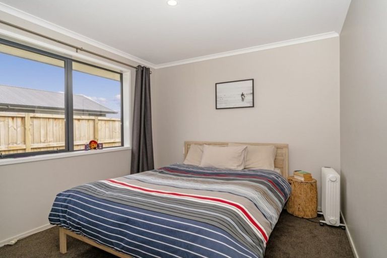 Photo of property in 90 Kupe Drive, Whitianga, 3510