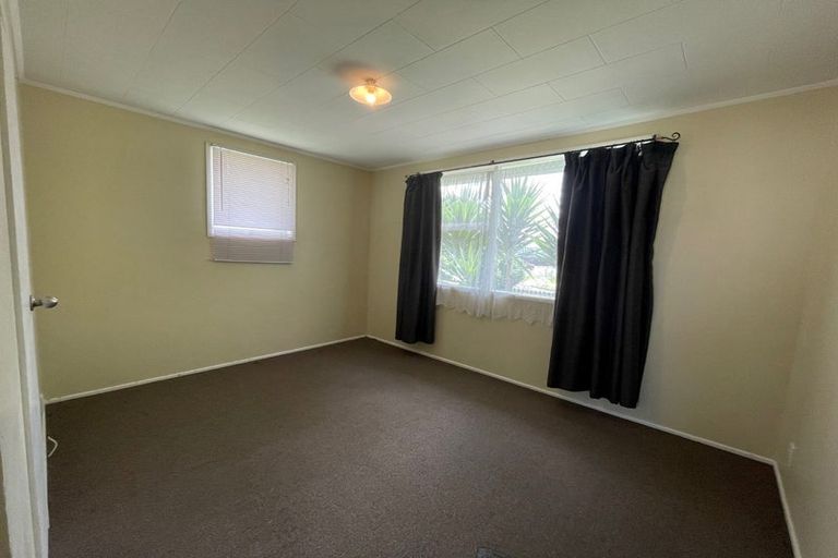 Photo of property in 1 Hywell Place, Manurewa, Auckland, 2102