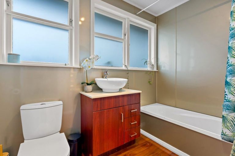 Photo of property in 34 Muriwai Road, Waimauku, 0812