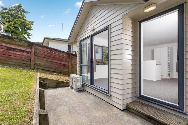 Photo of property in 70 Solar Road, Glen Eden, Auckland, 0602