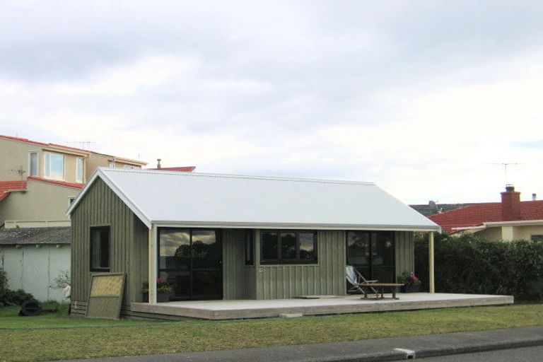 Photo of property in 1 Ferguson Avenue, Westshore, Napier, 4110