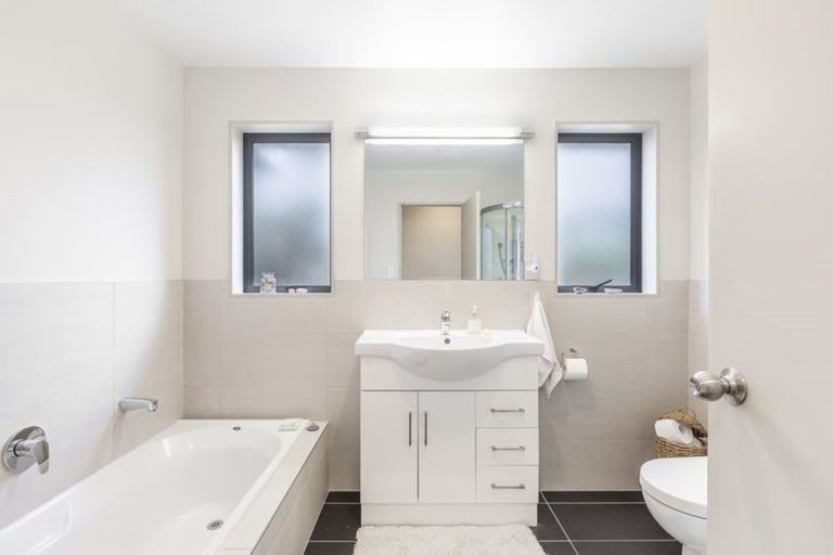 Photo of property in 10 Jade River Place, Warkworth, 0910