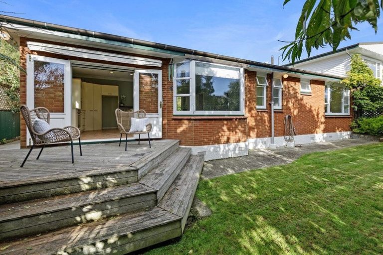 Photo of property in 343 Riverside Drive, Fairfield, Lower Hutt, 5011