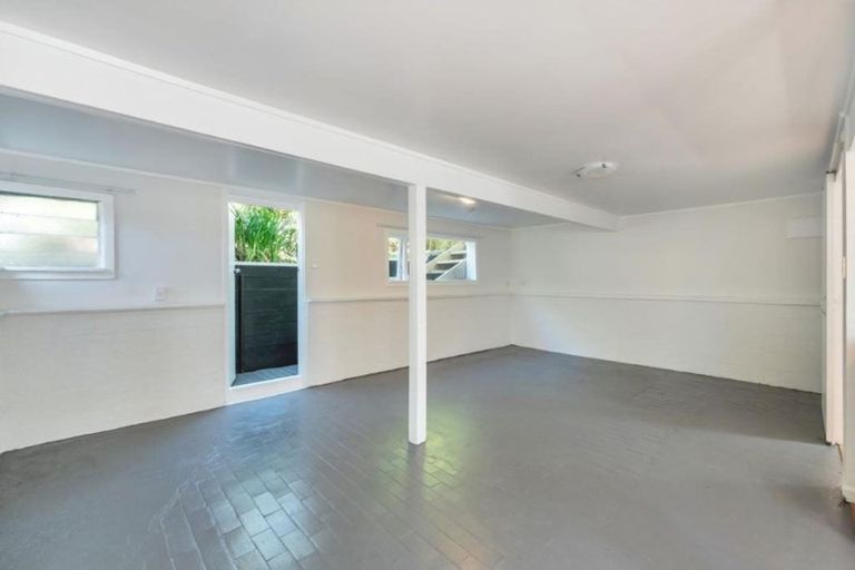Photo of property in 49 Fairclough Road, Beach Haven, Auckland, 0626
