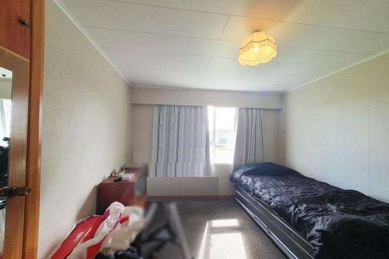 Photo of property in 2 Heaphy Street, Taradale, Napier, 4112