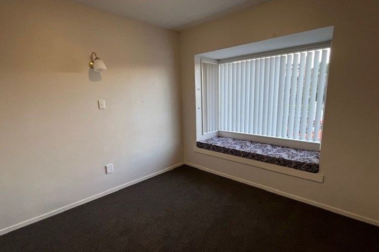 Photo of property in 1 Evelyn Road, Cockle Bay, Auckland, 2014