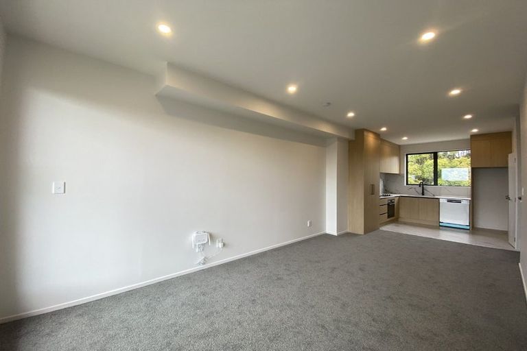Photo of property in 7/113 Te Atatu Road, Te Atatu South, Auckland, 0610