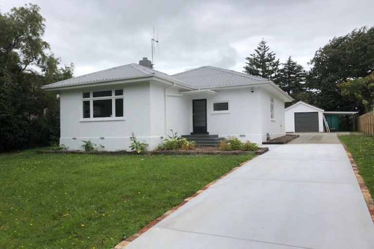 Photo of property in 12 Karina Terrace, Roslyn, Palmerston North, 4414