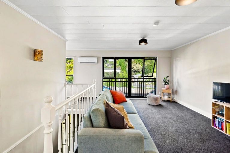 Photo of property in 2/77 Shakespeare Road, Bluff Hill, Napier, 4110