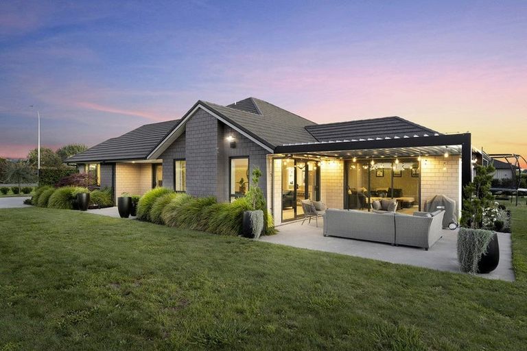 Photo of property in 131 Saint Kilda Road, Cambridge, 3434