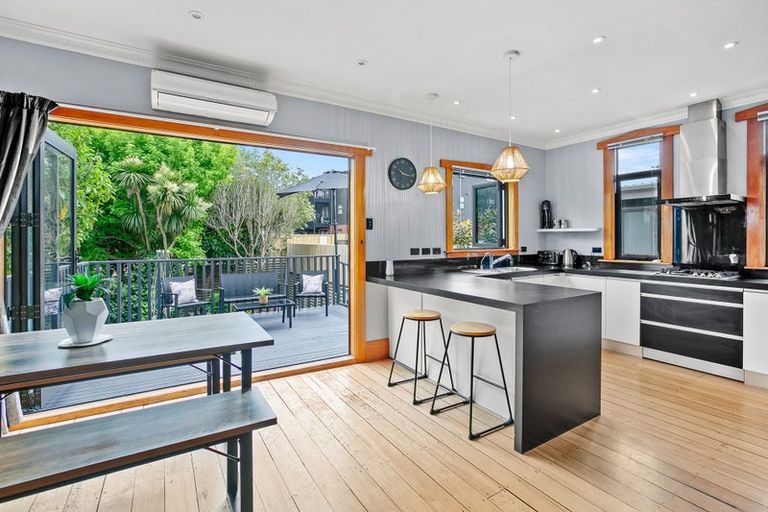 Photo of property in 65 Lemon Street, New Plymouth, 4310