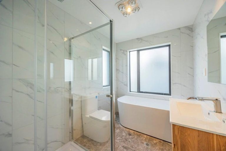 Photo of property in 7 Kikorangi Drive, Wainui, 0992