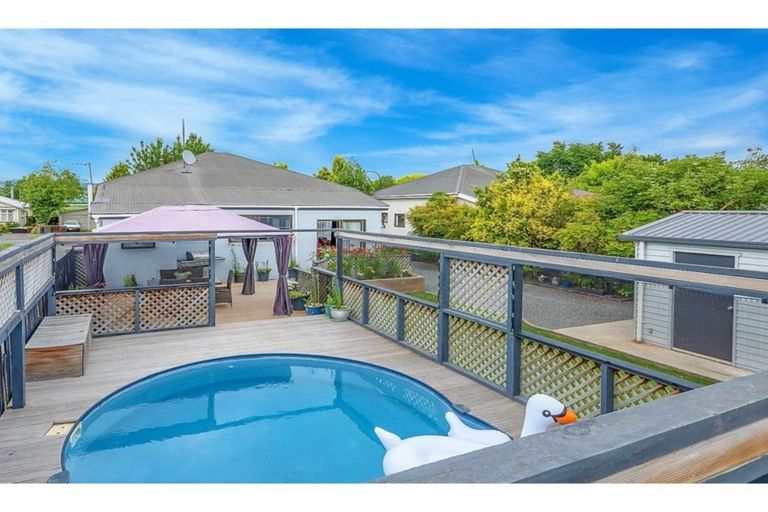 Photo of property in 21 Cross Street, Phillipstown, Christchurch, 8011