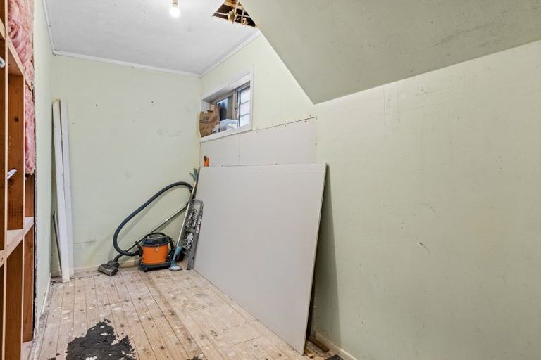 Photo of property in 20b Kellsmere Crescent, Island Bay, Wellington, 6023
