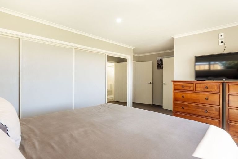 Photo of property in 22 Irishman Drive, Twizel, 7901