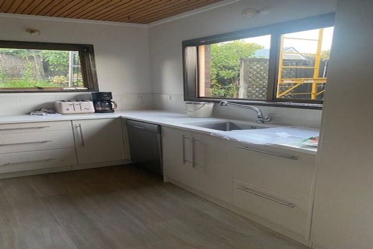 Photo of property in 63a/1 Norwood Road, Bayswater, Auckland, 0622