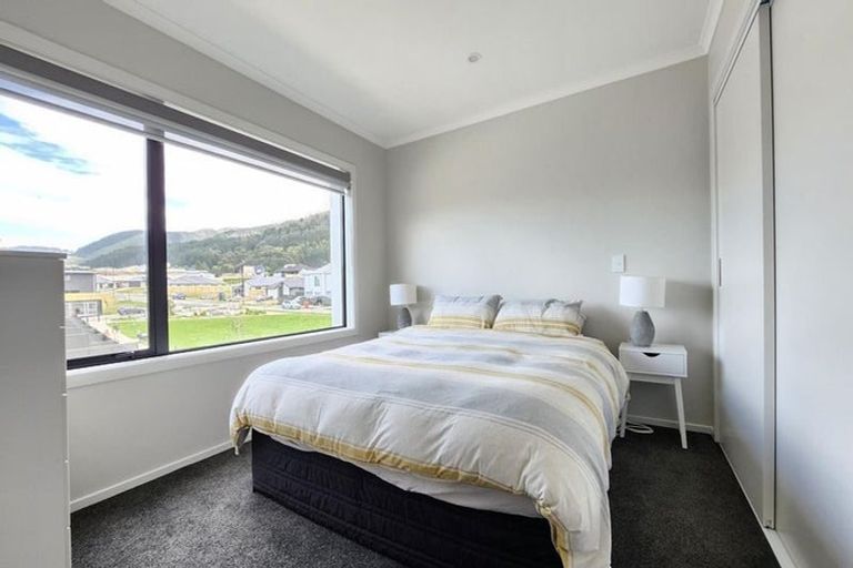 Photo of property in 24 Hokioi Drive, Kenepuru, Porirua, 5022