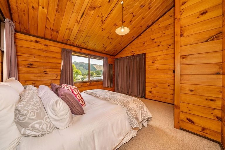 Photo of property in 13a Terminus Street, Silverstream, Upper Hutt, 5019