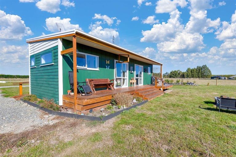 Photo of property in 1423 Poyntzs Road, West Eyreton, Rangiora, 7475