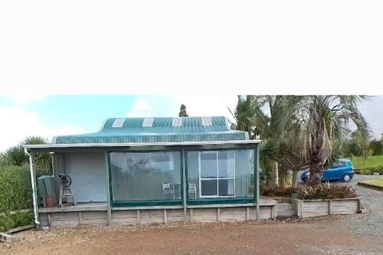 Photo of property in 193 Oaks Road, Portland, Whangarei, 0178