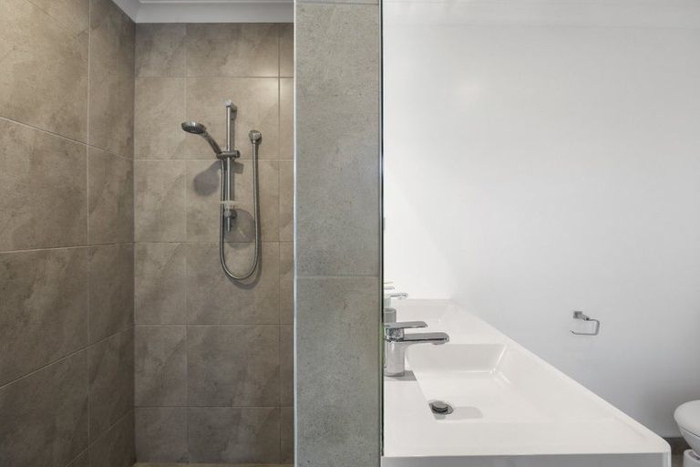 Photo of property in 16 Helen June Avenue, Flagstaff, Hamilton, 3210