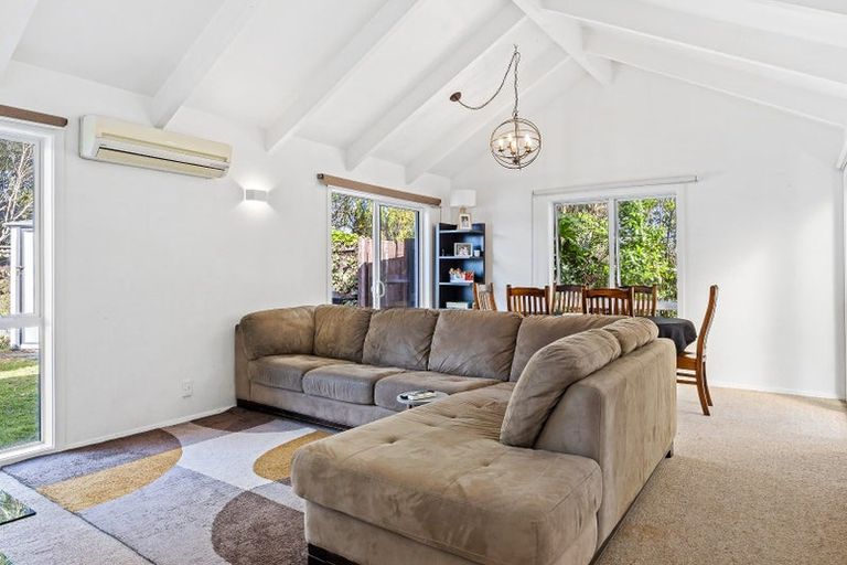 Photo of property in 2/34 Greers Road, Burnside, Christchurch, 8041