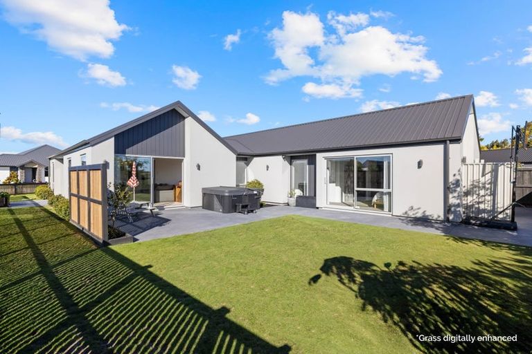 Photo of property in 2 Jardine Place, Marshland, Christchurch, 8051