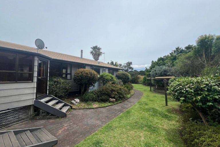 Photo of property in 3 Bluewater Place, Wattle Downs, Auckland, 2103