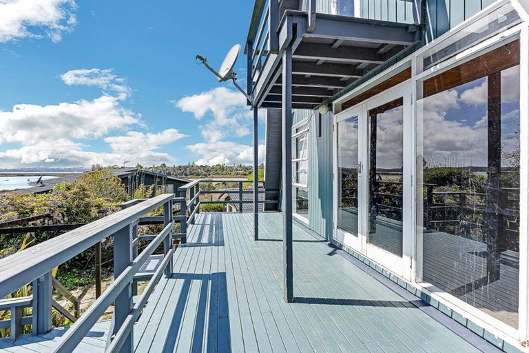 Photo of property in 1 Realm Place, Massey, Auckland, 0614