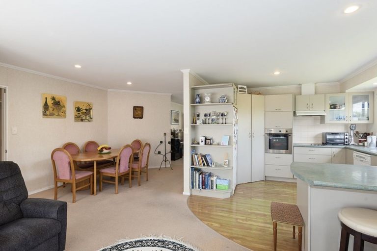 Photo of property in 12 Gimblett Court, Levin, 5510