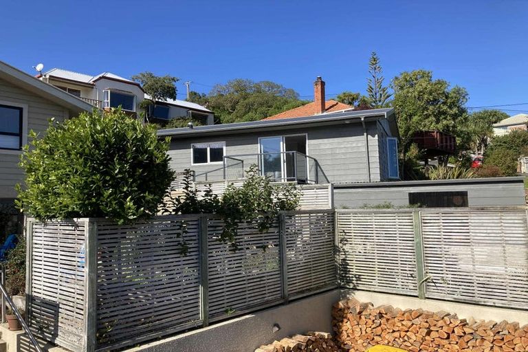 Photo of property in 2 Kellas Street, Macandrew Bay, Dunedin, 9014