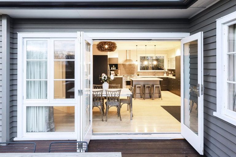 Photo of property in 128 Rutland Street, St Albans, Christchurch, 8052