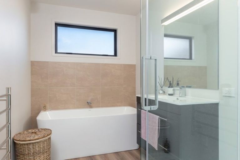 Photo of property in 112a Charles Street, Blenheim, 7201