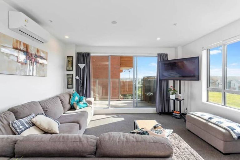 Photo of property in 201/160a Hobsonville Point Road, Hobsonville, Auckland, 0616