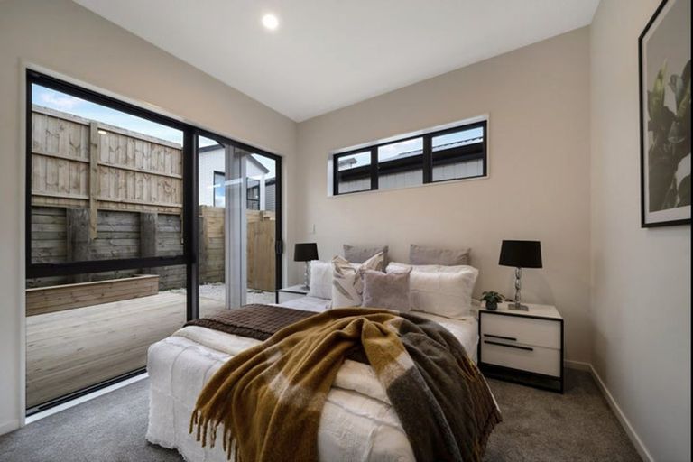 Photo of property in 7 Horokaka Street, Massey, Auckland, 0614