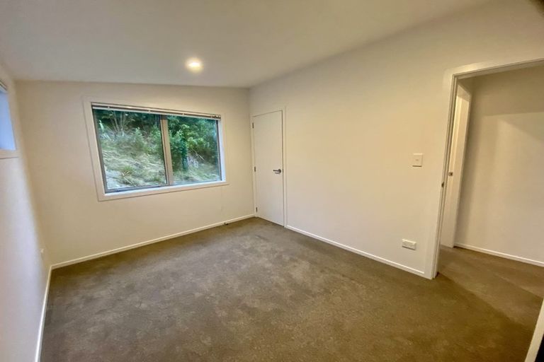 Photo of property in 61u5 Black Rock Road, Newlands, Wellington, 6037