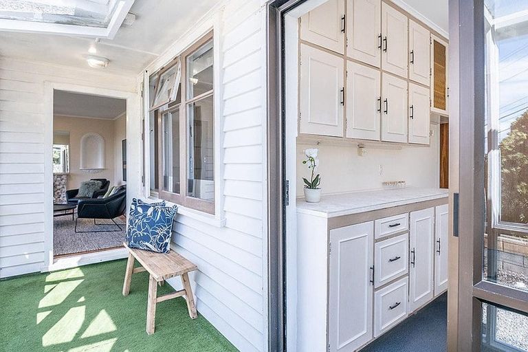 Photo of property in 26 Arapiko Street, Johnsonville, Wellington, 6037