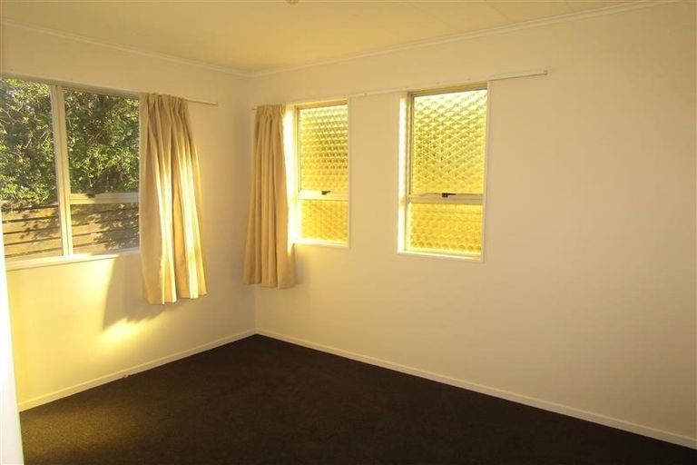 Photo of property in 14f1 Ngatitoa Street, Takapuwahia, Porirua, 5022