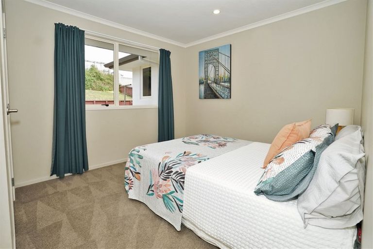 Photo of property in 6 Raddington Way, Huntington, Hamilton, 3210