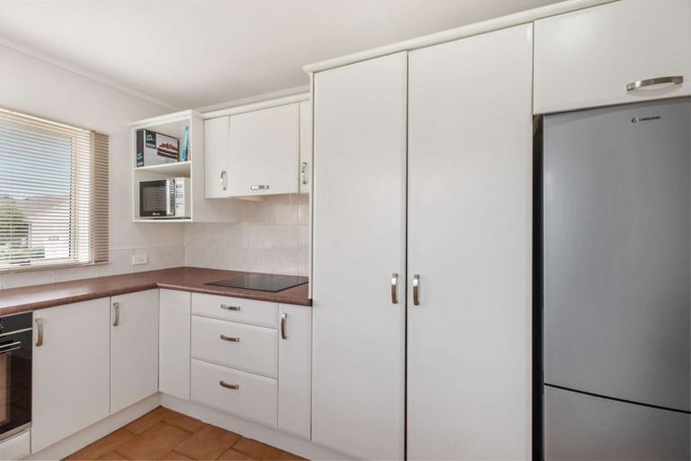 Photo of property in 1/9 Faldo Drive, Golflands, Auckland, 2013