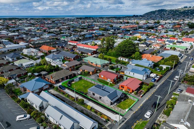 Photo of property in 23 Oxford Street, South Dunedin, Dunedin, 9012
