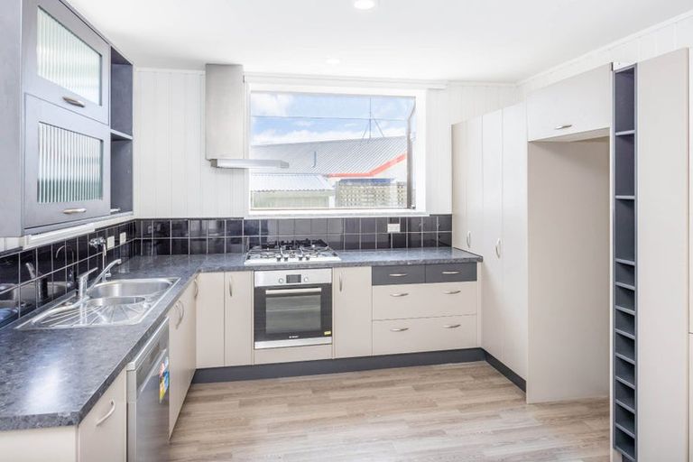 Photo of property in 50 Poaka Avenue, Dinsdale, Hamilton, 3204