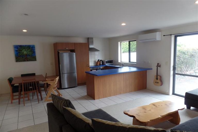 Photo of property in 492a Don Buck Road, Massey, Auckland, 0614