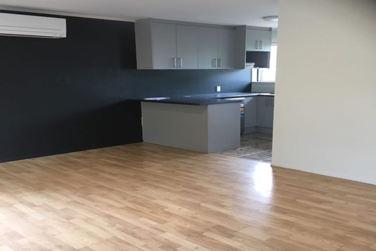 Photo of property in 1/44 Megan Avenue, Pakuranga Heights, Auckland, 2010