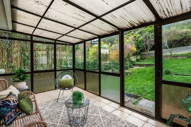 Photo of property in 6 Boyd Grove, Naenae, Lower Hutt, 5011