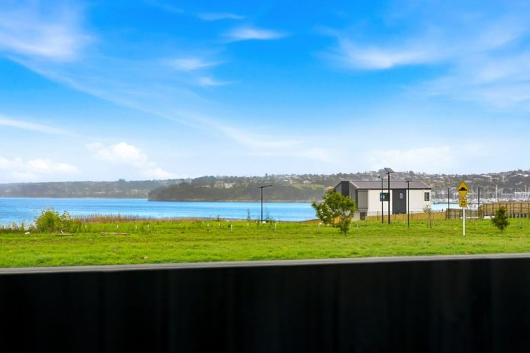 Photo of property in 6 Sails Road, Hobsonville, Auckland, 0616