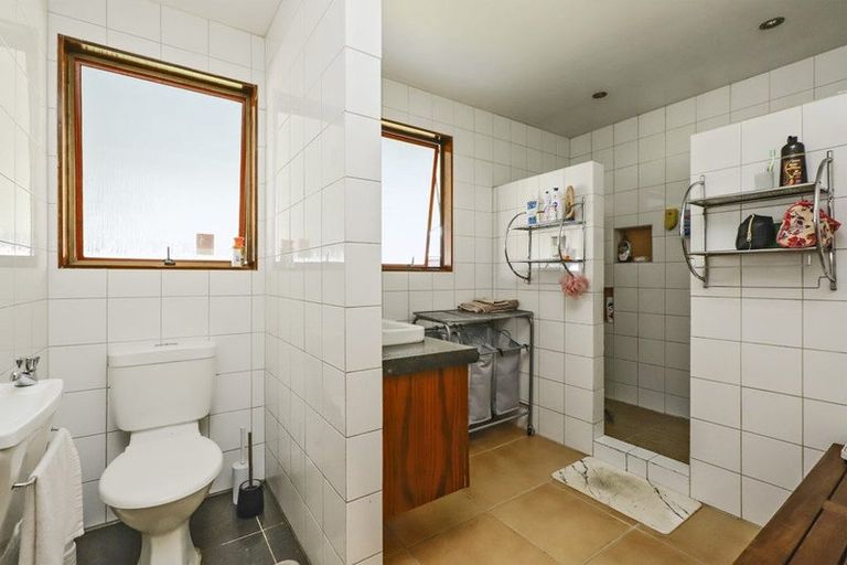 Photo of property in 18 Cortes Crescent, Flaxmere, Hastings, 4120