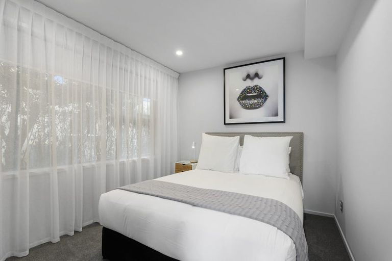 Photo of property in 1/45 Beachville Road, Redcliffs, Christchurch, 8081