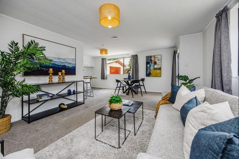 Photo of property in 2/136 Buckland Road, Mangere East, Auckland, 2024